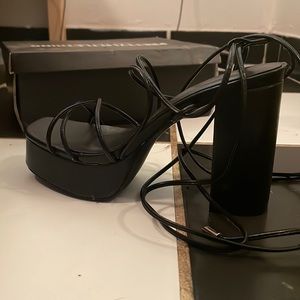 NEVER WORN PLATFORMS Pretty Little Thing